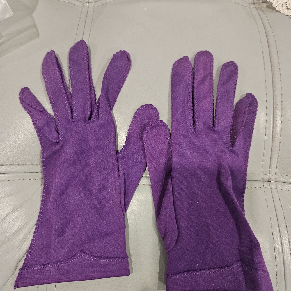 Vintage Van Raalte Purple Gloves